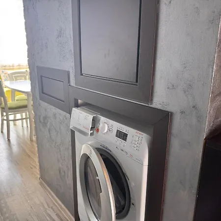 Lejlighed 1br Next To Grand Mall *
